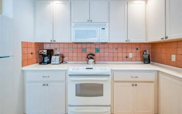 Sea Oats 336 2 Bedroom Condo by RedAwning