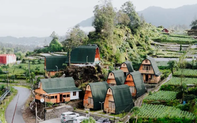 Sikunir Pondok Cabin By Travelink