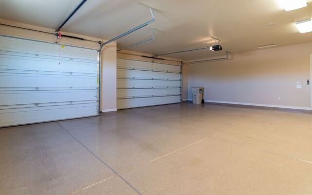 Casa Vista 4 Bedroom Home by RedAwning