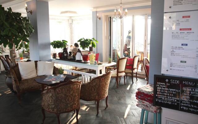 Millennial Morning Hanok Guesthouse