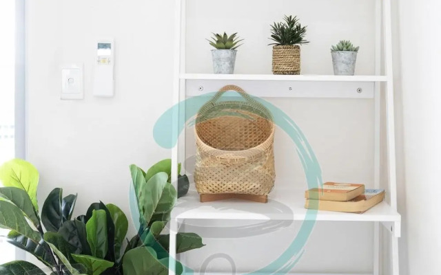 ZEN BY THE WATER - Darwin's Premier Ocean View Family Retreat