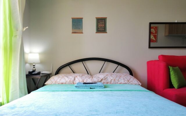 Cozy Condo Studio Near Airport with Wifi