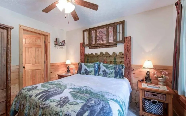 Artistic Mountain by Jackson Mountain Rentals