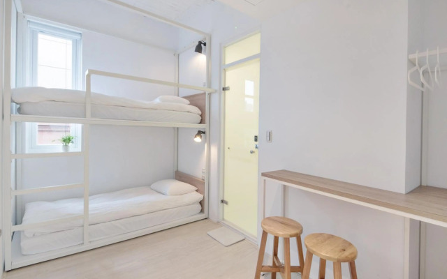 Flip Flop Hostel - Main Station
