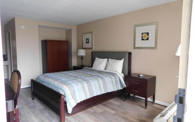 APM Inn & Suites