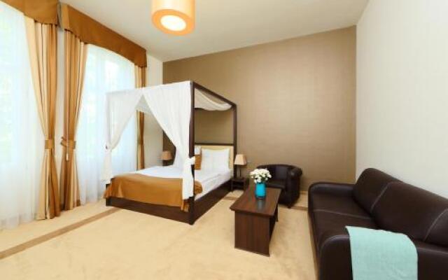 Ipoly Residence - Executive Hotel Suites