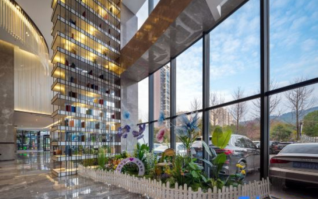 Rongyu International Hotel (Jishhou Municipal Government Ganzhou Ancient City Branch)