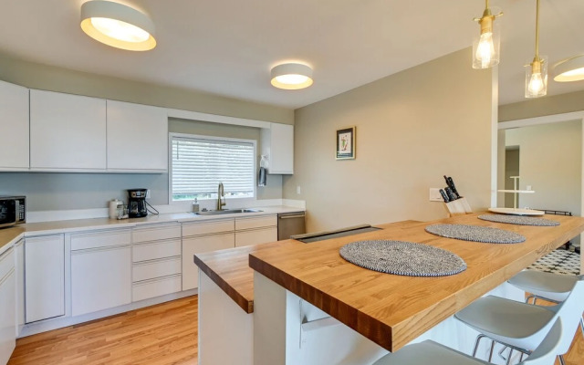 Moclips Home w/ Hot Tub & Stunning Beach Views!