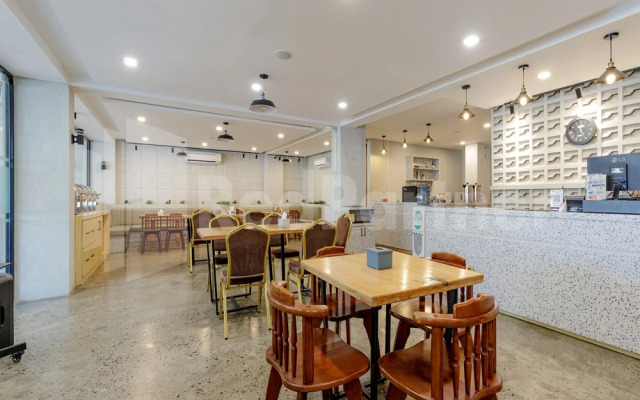 Travel Biz Hotel Medan Mitra RedDoorz