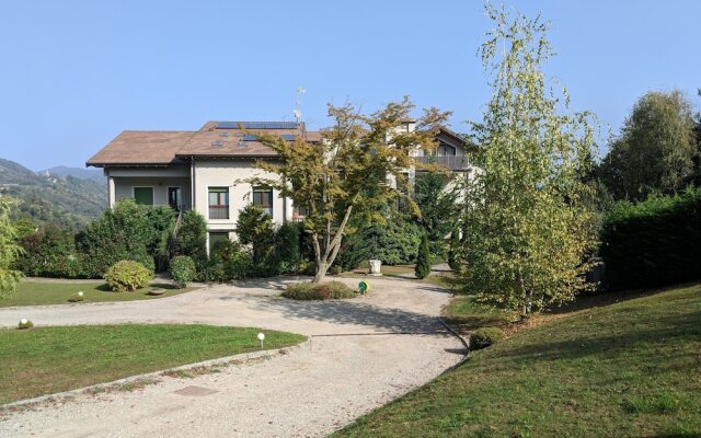 Lake Maggiore View Apartment