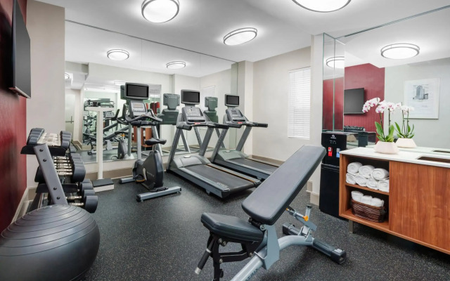 Holiday Inn Express Chicago - Magnificent Mile by IHG