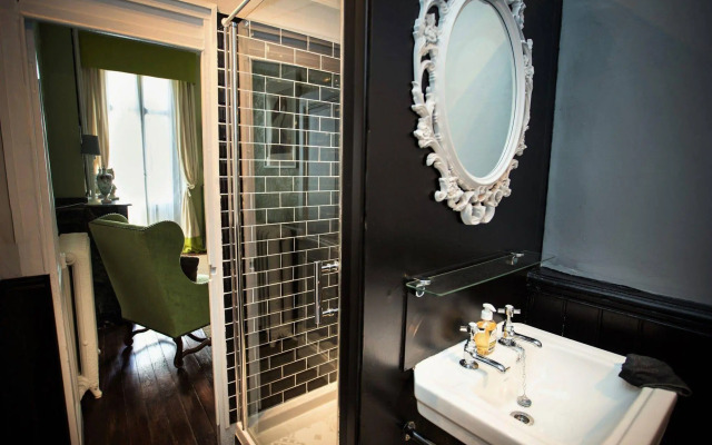 Apartment Antoine Marty