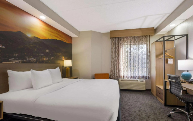 Clarion Pointe Sevierville-Pigeon Forge