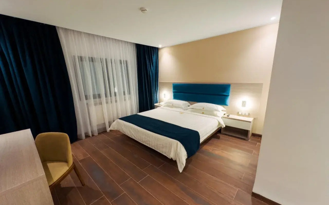 Al Bayt Hotel