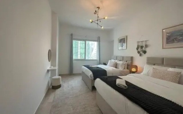 "Lux Bnb 2.5bd Amazing Marina Views"