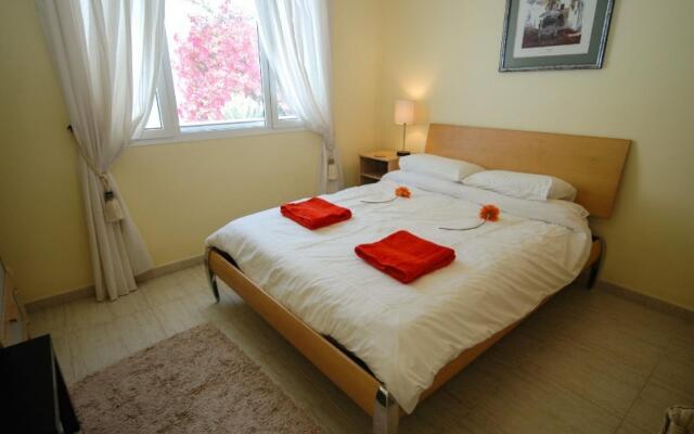 Sama Calero Lvc253701