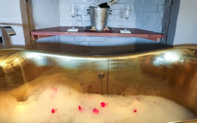 The Kingsbury at No7 & No8