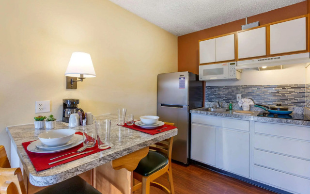 Suburban Studios Albuquerque Midtown - University