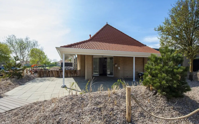 Child-friendly Bungalow, 500 m From the Beach