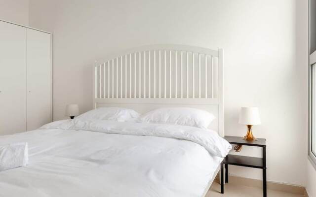 O-O Group -Luxury 3BR APT See View Tower