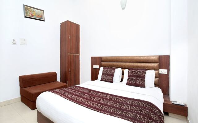 OYO 14515 Hotel Paras Regency