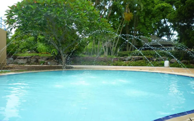 Muaklek Paradise Resort