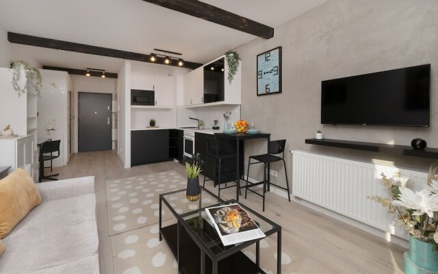 Modern Studio With Balcony by Renters