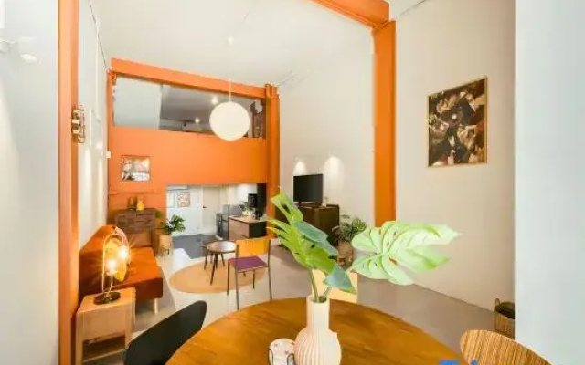 Industrial Loft Sukhumvit 3-Bedroom Designer House - 2 Min to BTS Bang Chak