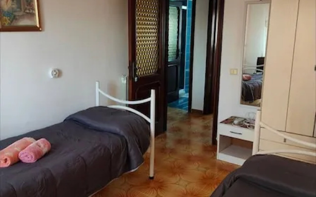 Room in Apartment - La Palma Double Room With Balcony Lapalmarooms