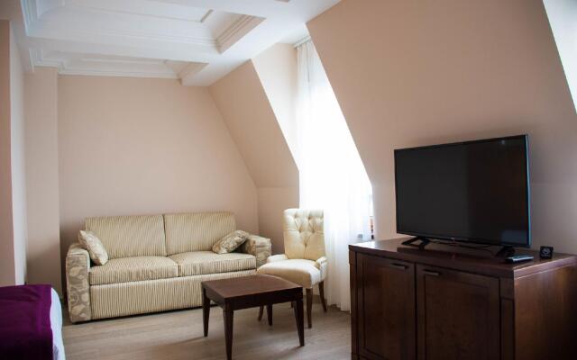 Xenon Hotel & SPA