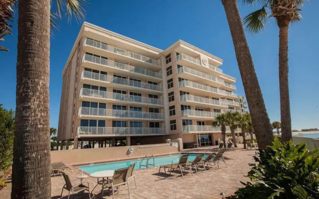 Waterview Towers by Holiday Isles