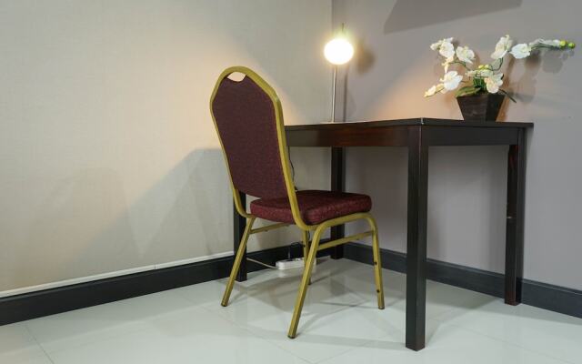 Contemporary Style 2BR at Lexington Apartment