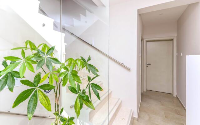 Apartments Maestral