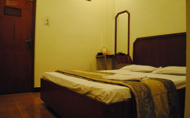 Deluxe Hotel