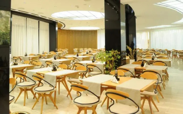Hotel Leonardo