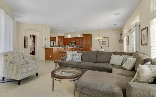 Golfing & Festival Lover's Paradise