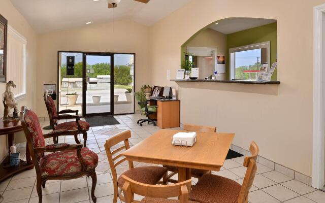 Red Roof Inn Buffalo, TX