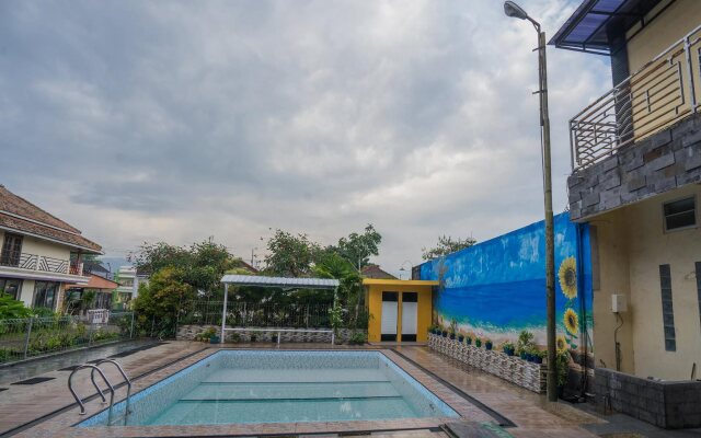 Bunga Matahari Guest House By OYO Rooms