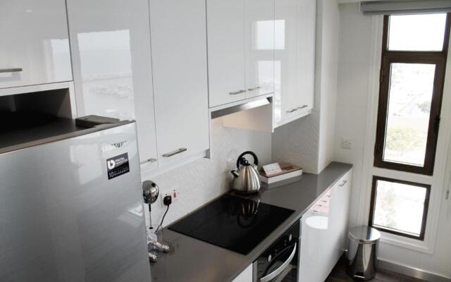 Lazuli Beachfront Apartment 254