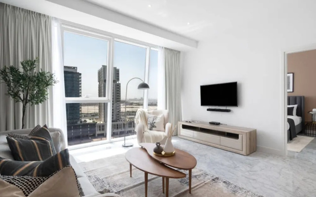 Silkhaus Canal Views Gorgeous 1BR Pool Access