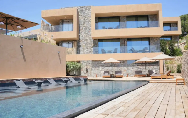 Les Regalia Hotel & SPA