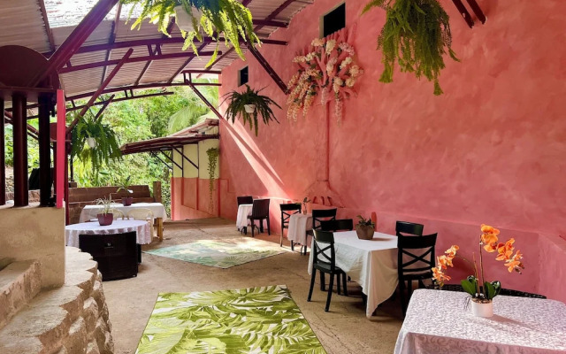 Zen Zaru Beautiful Hidden Hotel