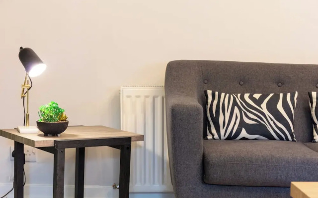 The Annick Suite No.1
