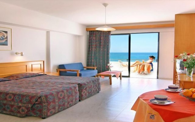 Corallia Beach Hotel Apartments
