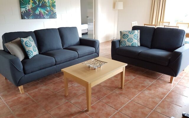 Island Palms Resort