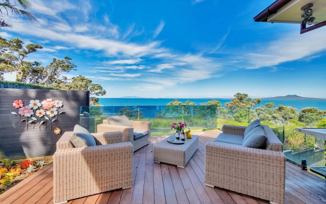 Elegant Sea-View Villa on the Northshore
