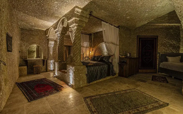 Zumrut Anka Cave Hotel