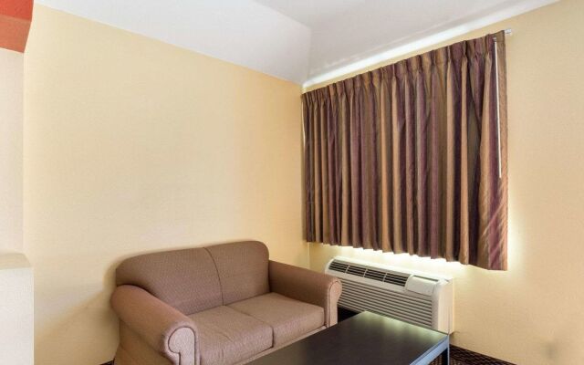 Rodeway Inn & Suites Humble, TX