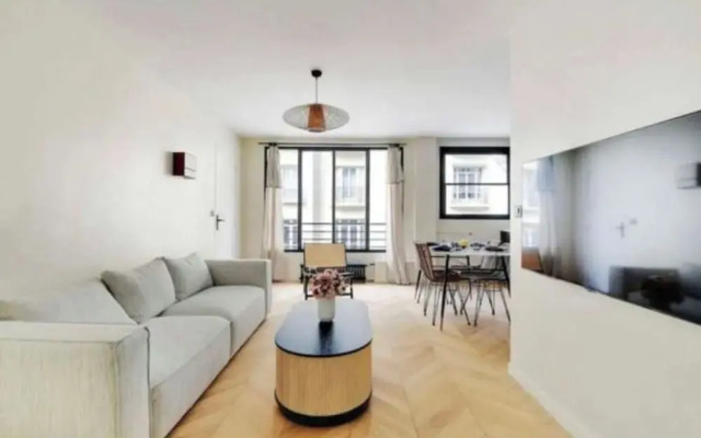 Superb Apartement Tour Eiffel Invalides