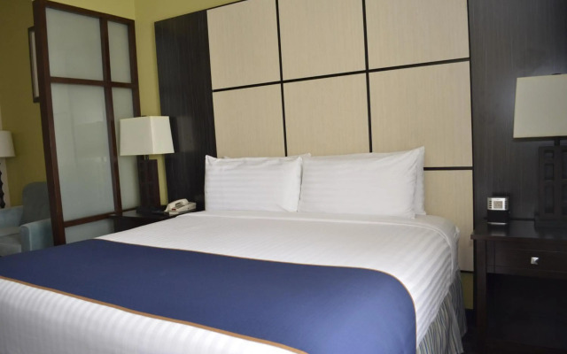 Super 8 by Wyndham Irving/DFW Apt/North